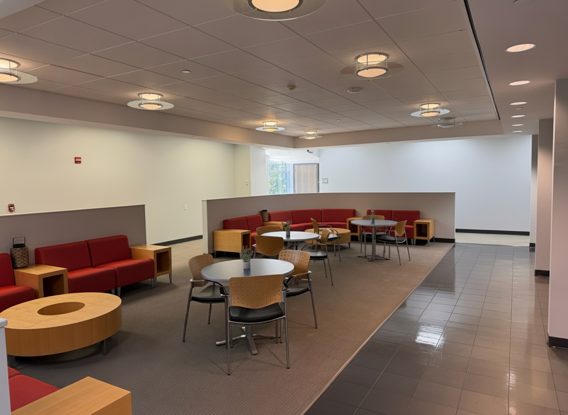 Café lounge with round tables